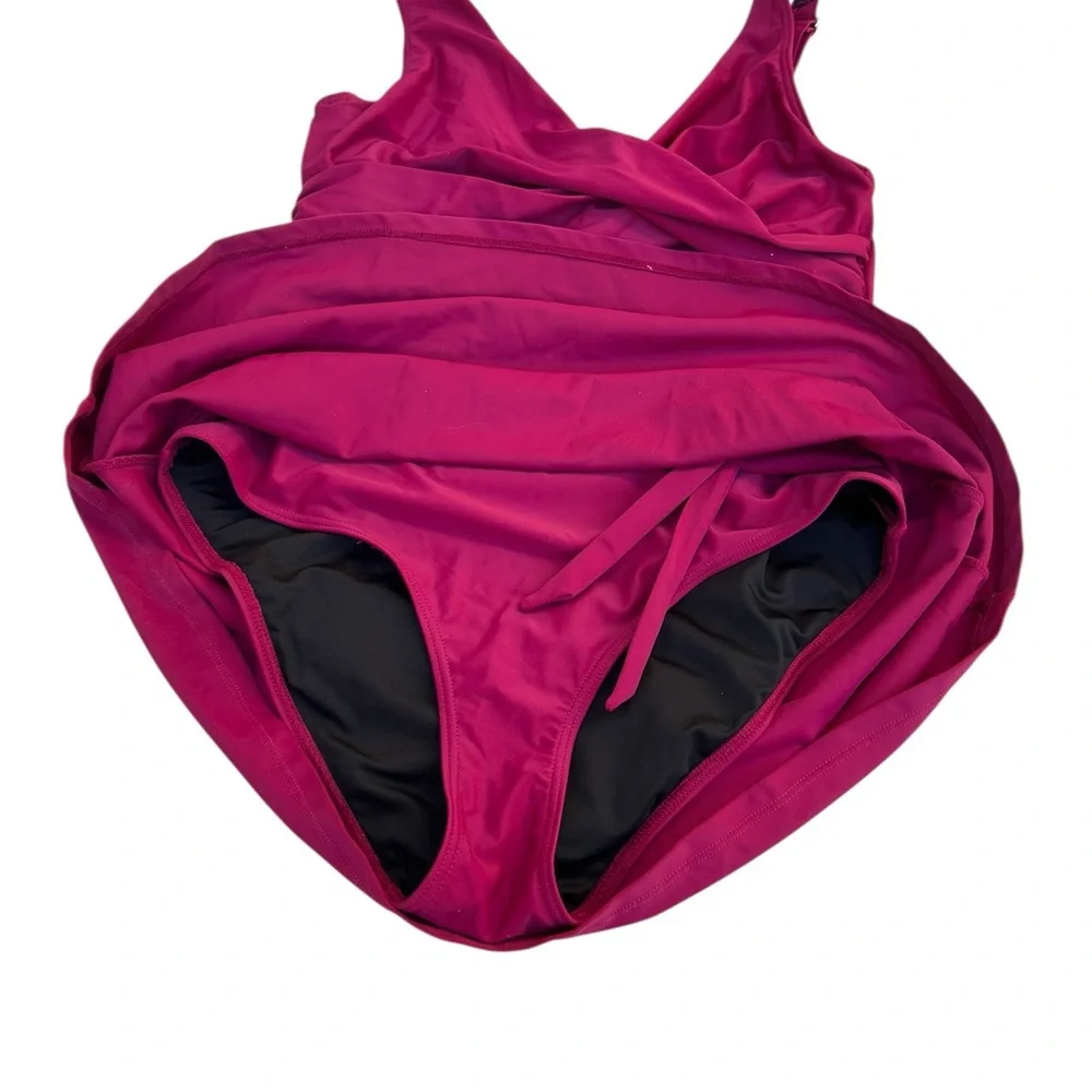 Hilor one piece swim dress dark‎ pink size 10 underwire